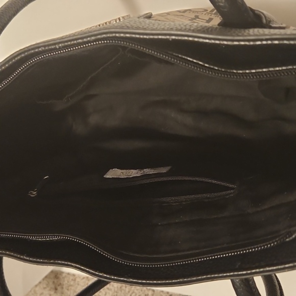 Kenneth Cole Reaction Shoulder‎ Purse - Picture 5 of 16